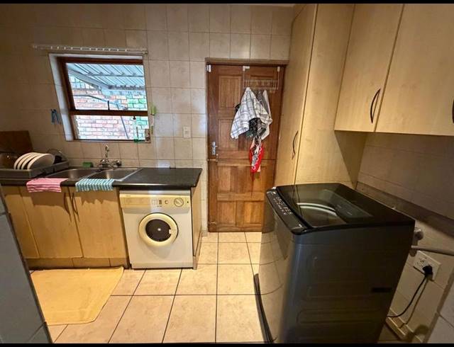 4 BEDROOM PROPERTY TO RENT IN SONNEVELD